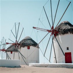 Ontdek het adembenemende windmolenpark van Mykonos: Een must-see bestemming!